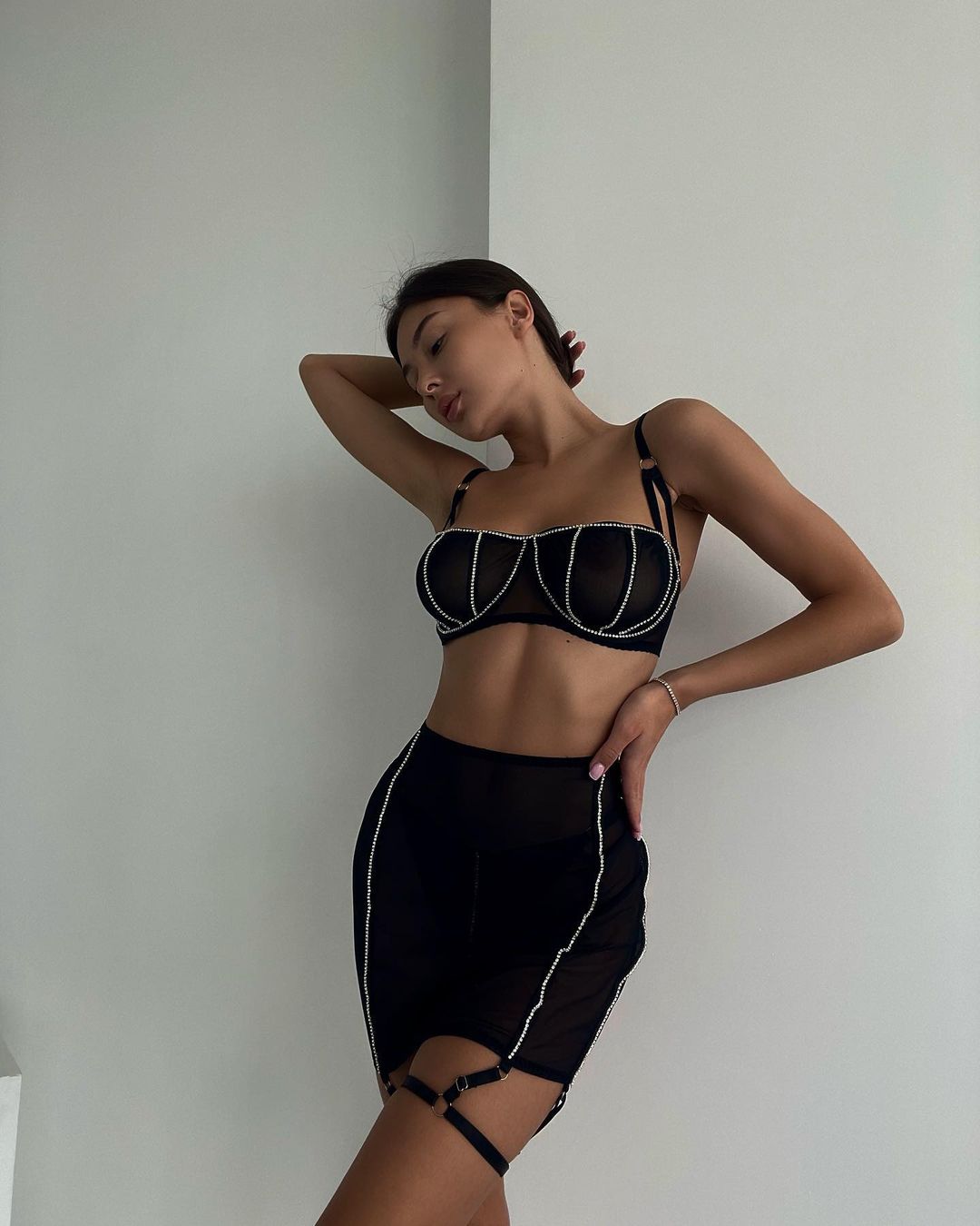 Luxury Rhinestone Push-up Hollow Out Bra & Skirt Set