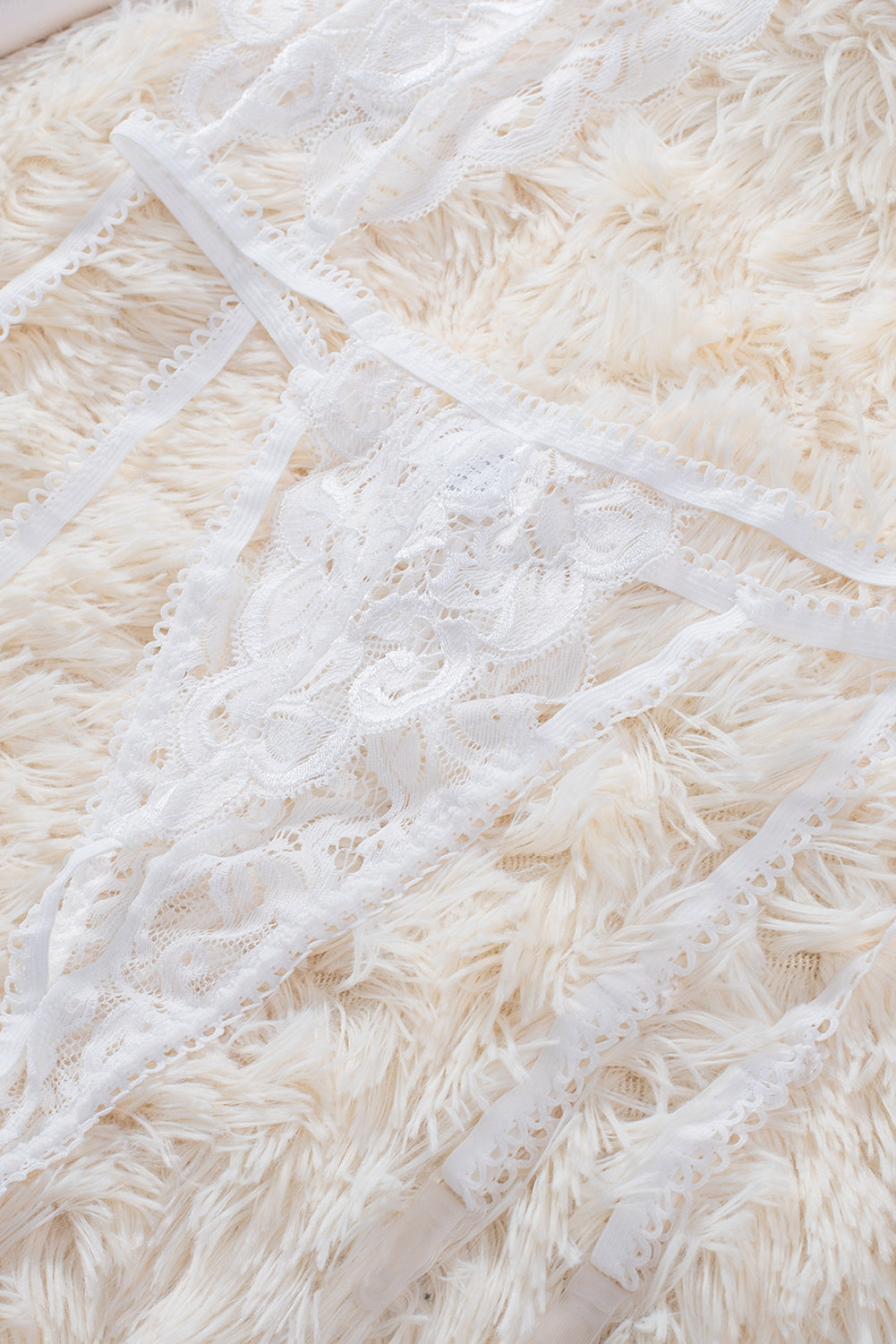 3pcs Lace Patch Strappy Bra Thong Lingerie Set with Garter Belt
